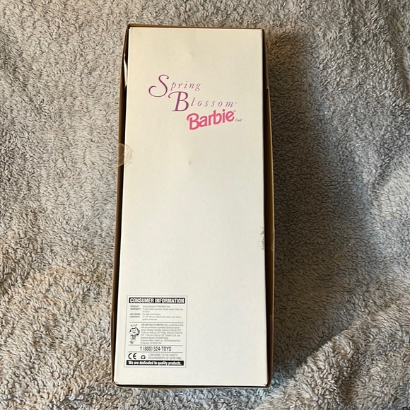 - - ✨ Vintage NRFB Spring Blossom Barbie ~ Avon exclusive - Picture 9 of 13